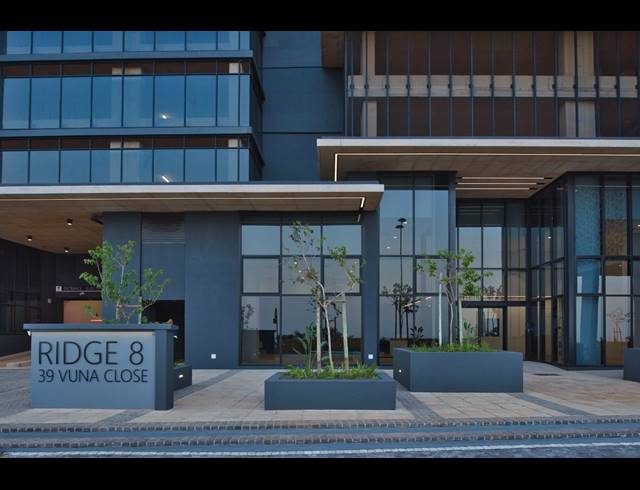 478M² OFFICE FOR SALE IN LA LUCIA RIDGE